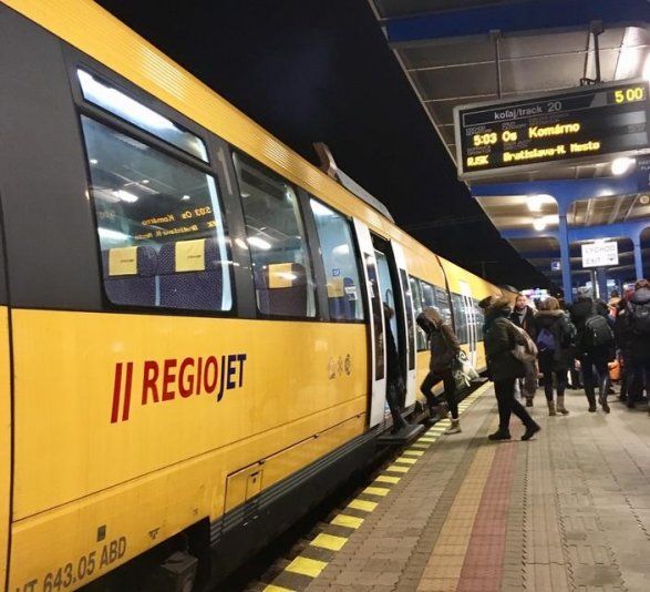 A RegioJet tulajdonosa szerint, ha Matovič nem avatkozik be személyesen, összeomolhat a Pozsony–Komárom vonal vonatközlekedése