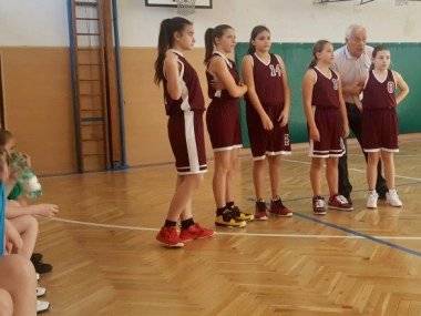 Basketbalistiky ŠBK staršie mini postupujú na slovenský šampionát