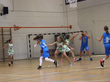 Staršie mini ŠBK víťazkami turnaja v Győri