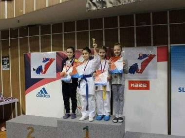 Skvelé výsledky šamorínskeho karate klubu Budokan Samaria v Trenčíne