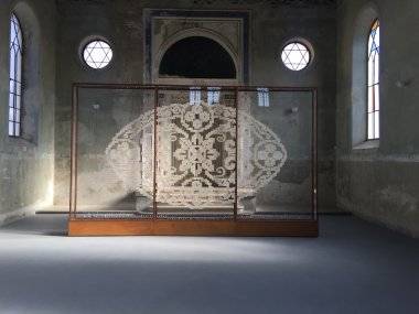 Unikátna výstava v šamorínskej synagóge