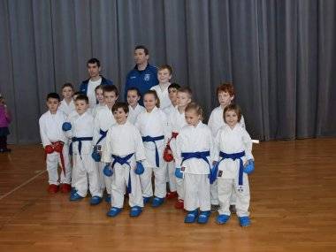 Mladí bojovníci karate klubu Budokan Samaria z Viničného doviezli 15 medailí!