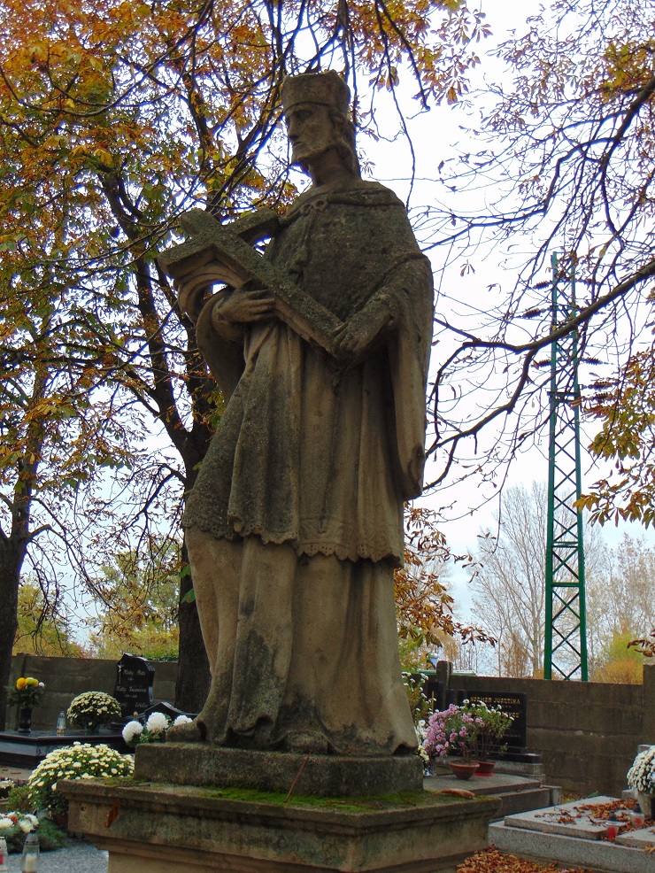cintoríny - 3. časť - socha sv. Jána Nepomuckého