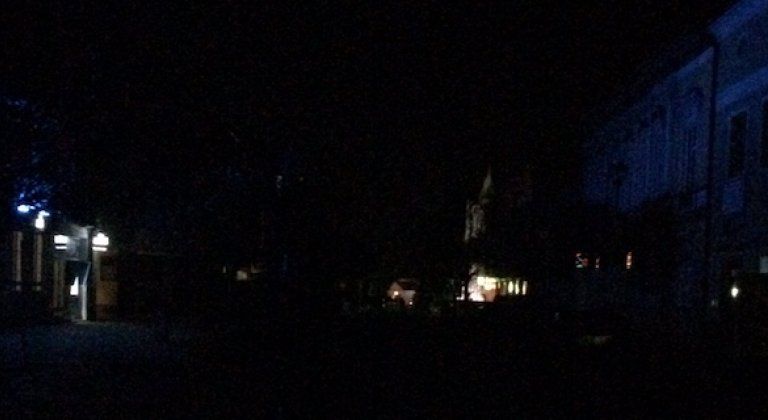 Tip čitateľov: Tma v meste, pokazené lampy