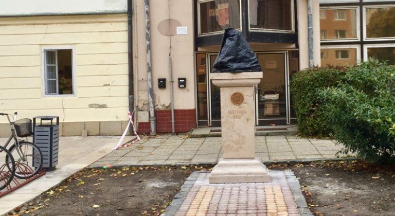 Mesto pozýva občanov na odhalenie sochy kráľa Mateja Mesto pozýva občanov na odhalenie sochy kráľa Mateja