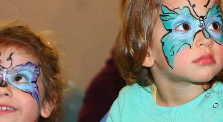 Meghívó gyermek álarcosbálra Meghívó gyermek álarcosbálra