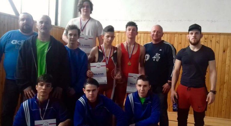 Štyria medailisti z Majstrovstiev Slovenska kadetov v zápasení