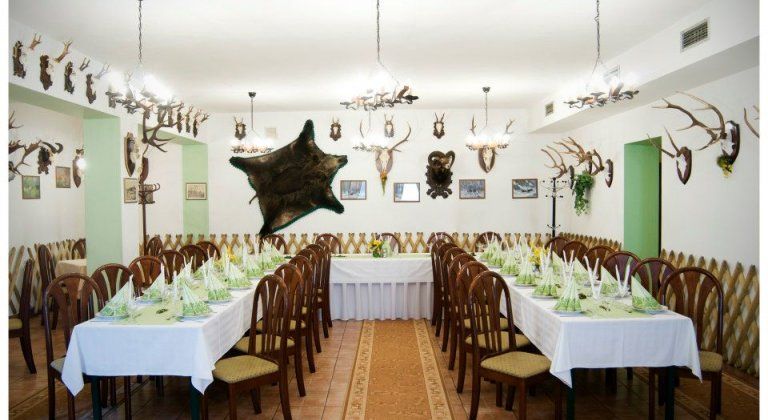 A SAFARI PUB & RESTAURANT étterem ebéd menüje: november 20-tól 24-ig