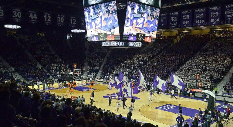 Kosaras lányaink két mérkőzést játszottak egy amerikai csapattal Kosaras lányaink két mérkőzést játszottak egy amerikai csapattal