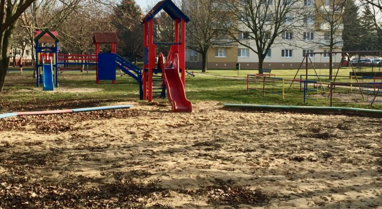 Anketa na tento týždeň: Zoberiete svoje dieťa hrať sa na detské ihrisko?