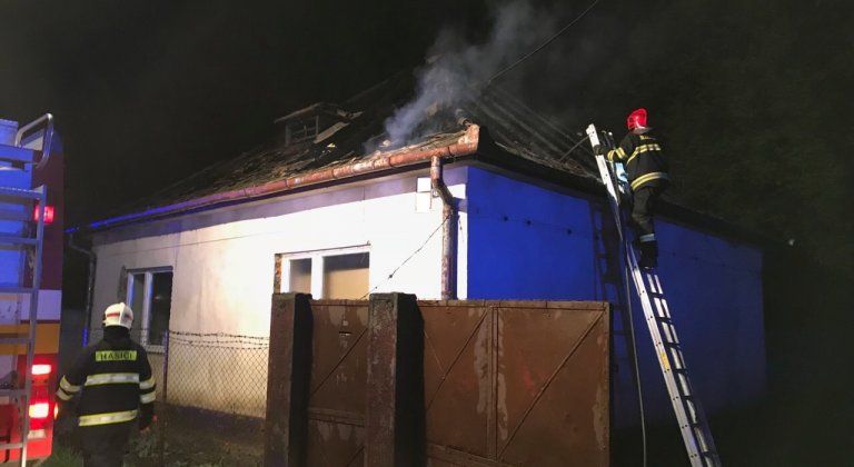Zhorela strecha rodinného domu