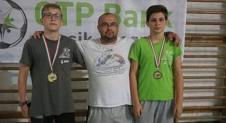 Zlato a bronz pre šamorínskych zápasníkov