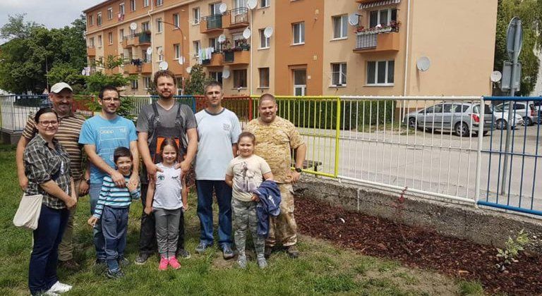 Ako sme postupne spravili náš školský dvor krajším