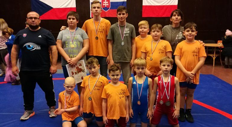 Éremeső a somorjai Gladiátoroknak