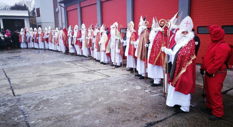 A Somorjai Önkéntes Tűzoltószervezet rekordkísérlete A Somorjai Önkéntes Tűzoltószervezet rekordkísérlete