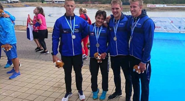 Zalka-Csaba-balról-és-a-kajak-négyes-többi-tagja