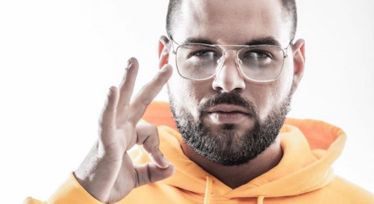 e22fb47b-ee69-416d-8e81-ead603a85321