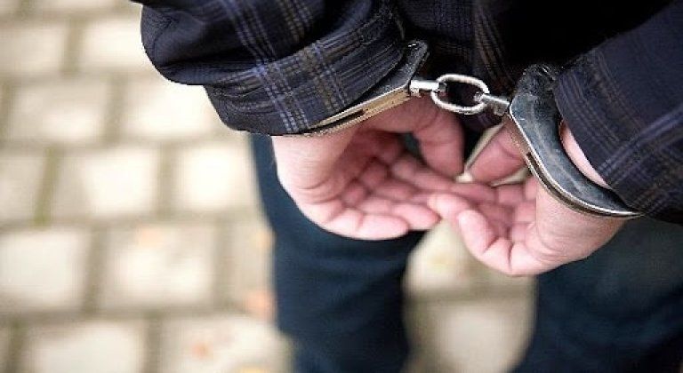 zlodej putá zlodej putá