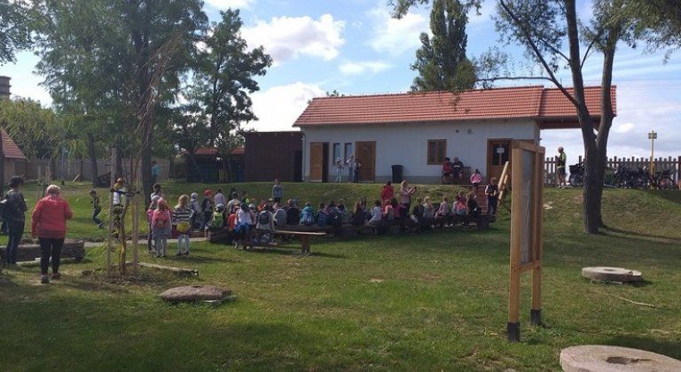 una partján una partján