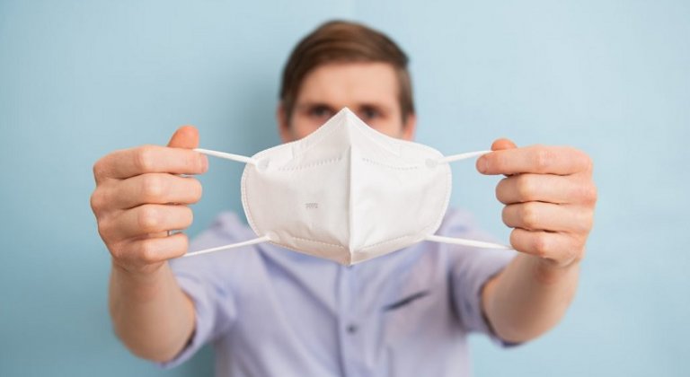 Boltba, buszra csakis FFP2-es reszpirátorban induljon! Ha pozitív, mától nem vásárolhat abban sem Boltba, buszra csakis FFP2-es reszpirátorban induljon! Ha pozitív, mától nem vásárolhat abban sem