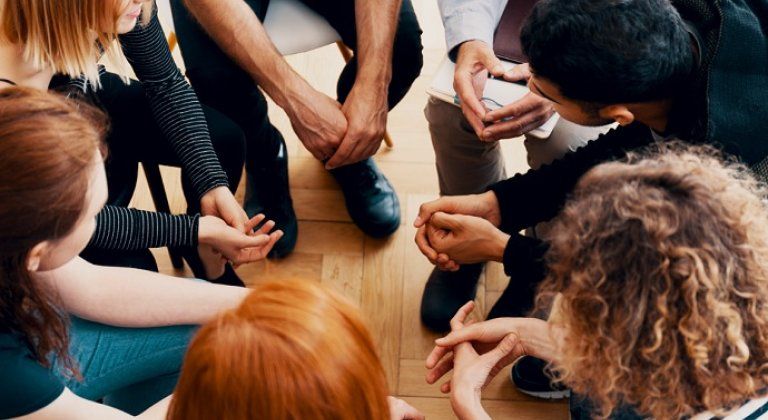 Vo Hviezdoslavove začína séria diskusií so starostom obce priamo v teréne Vo Hviezdoslavove začína séria diskusií so starostom obce priamo v teréne