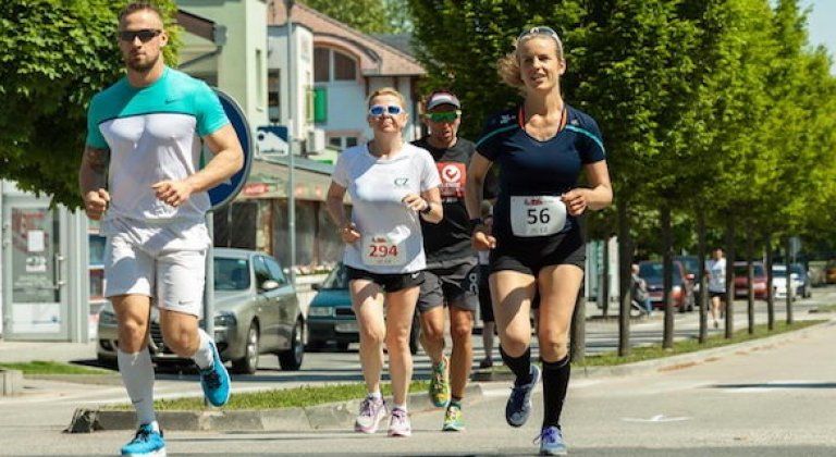 Čriepky z histórie mesta: Letá v starom Šamoríne 8. časť