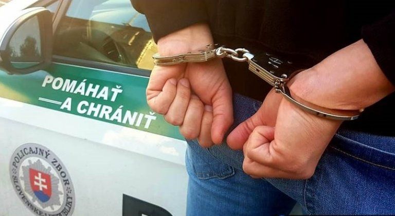 Dílera drog vozil vodič zo Šamorína Dílera drog vozil vodič zo Šamorína