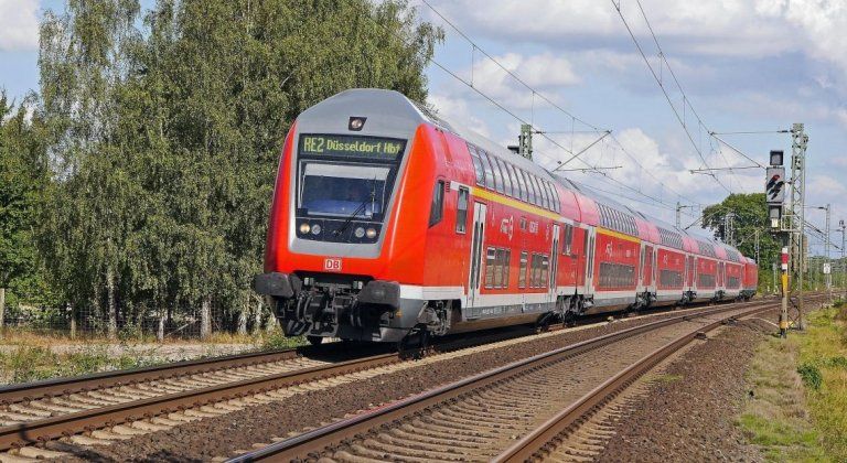 Výluka vlakov Kvetoslavov – Nové Košariská Výluka vlakov Kvetoslavov – Nové Košariská