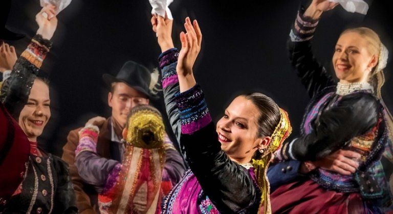 Pozývame vás na tanečné predstavenie Pozývame vás na tanečné predstavenie