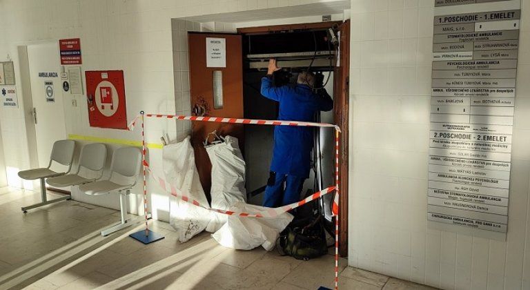 Obnova interiéru polikliniky pokračuje Obnova interiéru polikliniky pokračuje