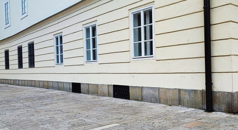 Cez víkend sa vlámali na mestský úrad