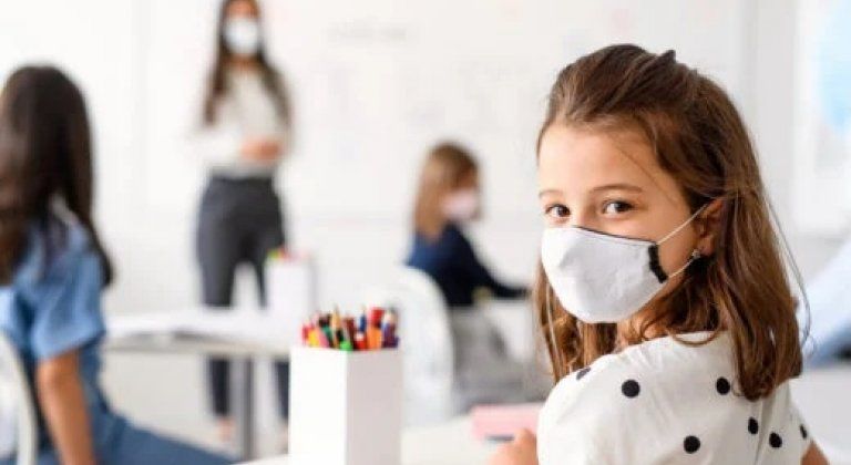 Bojíte sa že dieťa dostane v škole covid? Môžete ho nechať doma Bojíte sa že dieťa dostane v škole covid? Môžete ho nechať doma