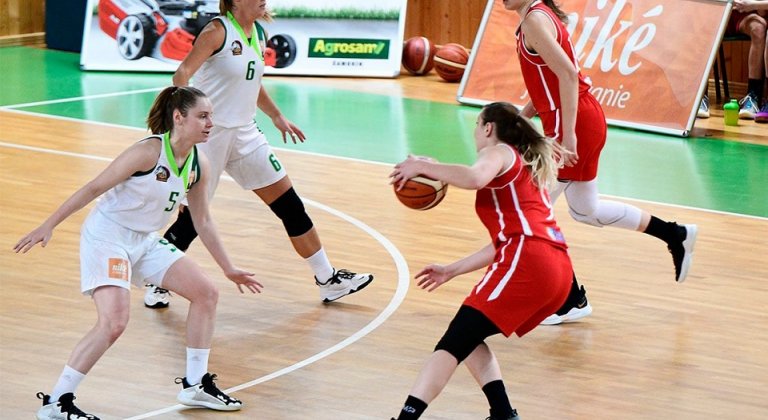 Basketbalistky aj po víkende naďalej lídrami svojej skupiny