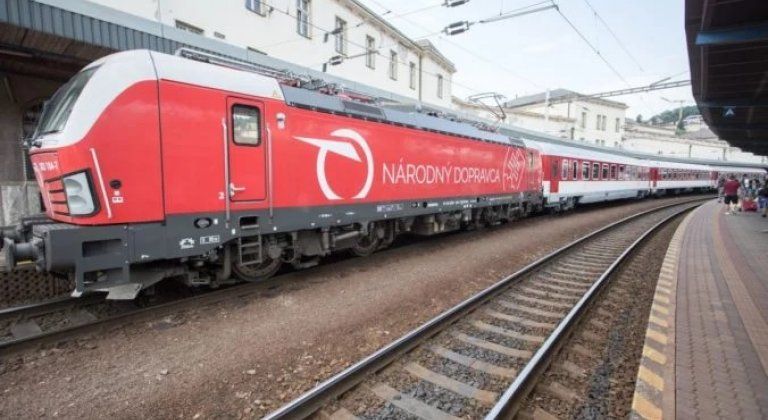 Záujemcovia o prevádzku vlakov na trati Bratislava - Komárno môžu predkladať ponuky