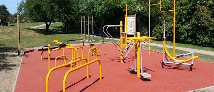 outdoor_gym outdoor_gym