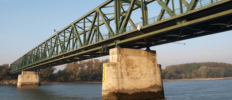 Figyelem, lezárják a Győrbe vezető medvei hidat!