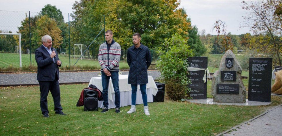 14681960_1180027408746760_167750396651385892_o