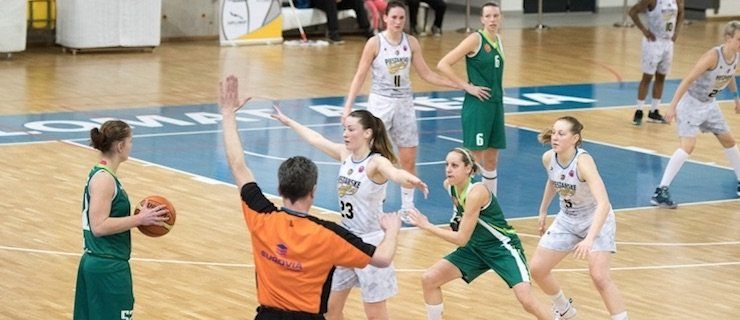 A somorjai kosarasok megszorongatták az esélyes pőstyénieket A somorjai kosarasok megszorongatták az esélyes pőstyénieket