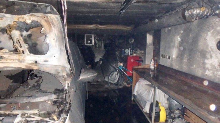 V Dunajskej Lužnej zhorelo auto V Dunajskej Lužnej zhorelo auto