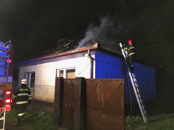 Zhorela strecha rodinného domu Zhorela strecha rodinného domu