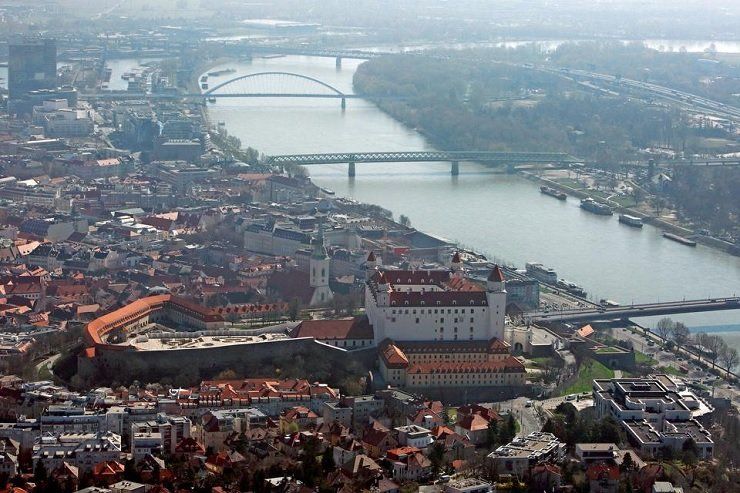 Dunajbus má ročne prepraviť zo Šamorína do Bratislavy viac ako milión ľudí