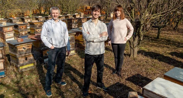 Šamorínčan Michal Matúš zachraňuje včely, vyvinul zariadenie na sledovanie úľa