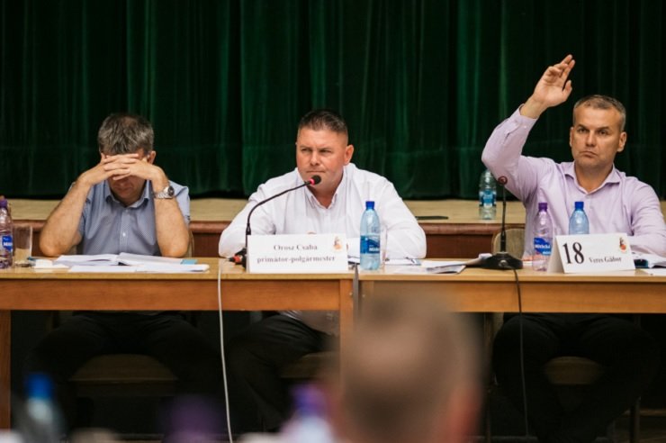 Telekrendezéssel kapcsolatos kérdések is napirendre kerültek a somorjai testületi ülésen