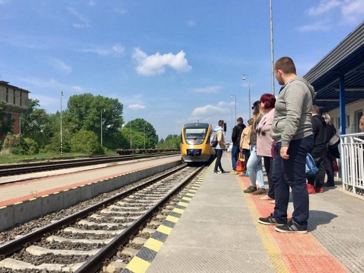 Aktualita: V Bratislave sa vykoľajil vlak RegioJetu, treba počítať s meškaním