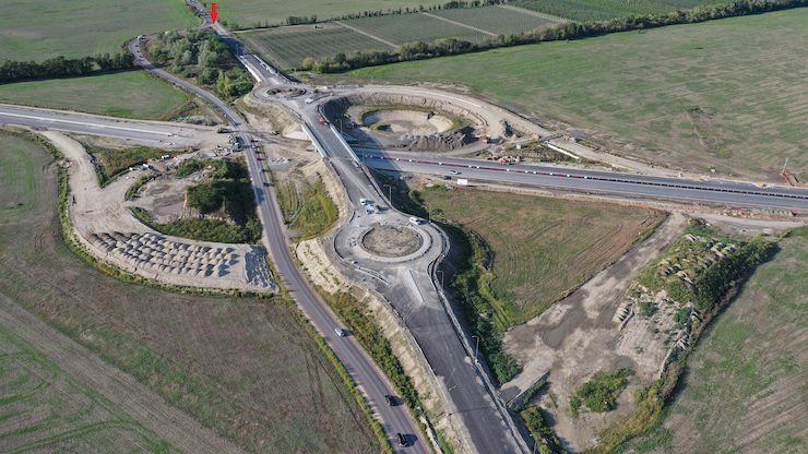 Újabb építményt adtak át az R7-es gyorsforgalmin, mától járható az új csomópont Somorjánál (VIDEÓ)