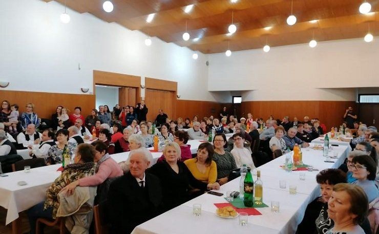 seniory_hu seniory_hu