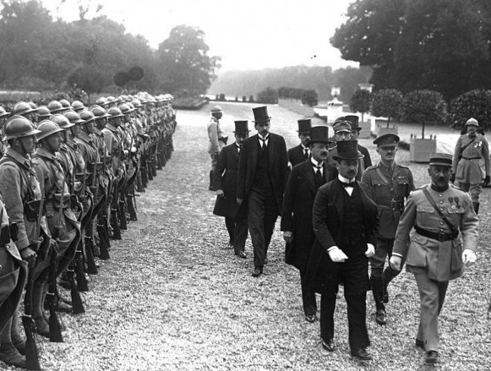 1. príchod maďarskej delegácie na zámok Veľký Trianon