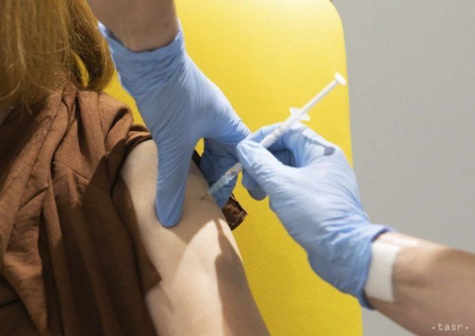 Počas víkendu budú v Trnavskom kraji očkovať na štyroch miestach