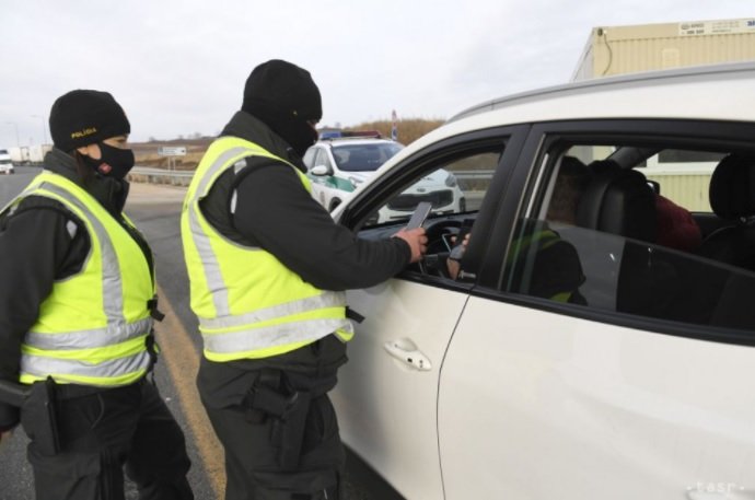 Zvýšené policajné kontroly v Trnavskom kraji pokračujú