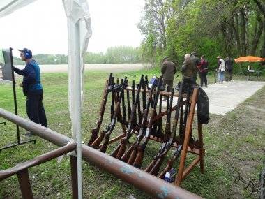 Agyaggalamb-lövészet Somorja város polgármesterének vándorserlegéért